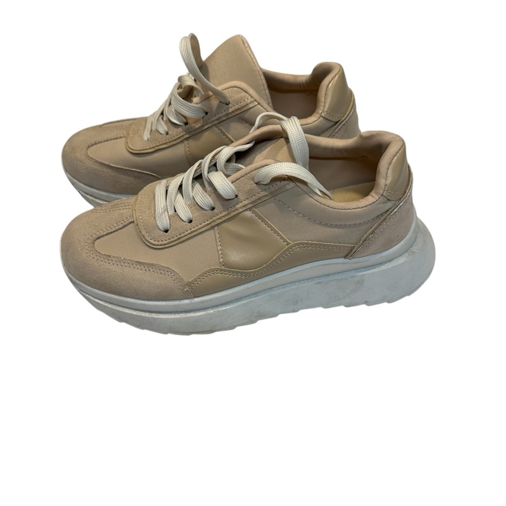 Madden Girl Angiee women’s sneaker cream/tan colored 7.5